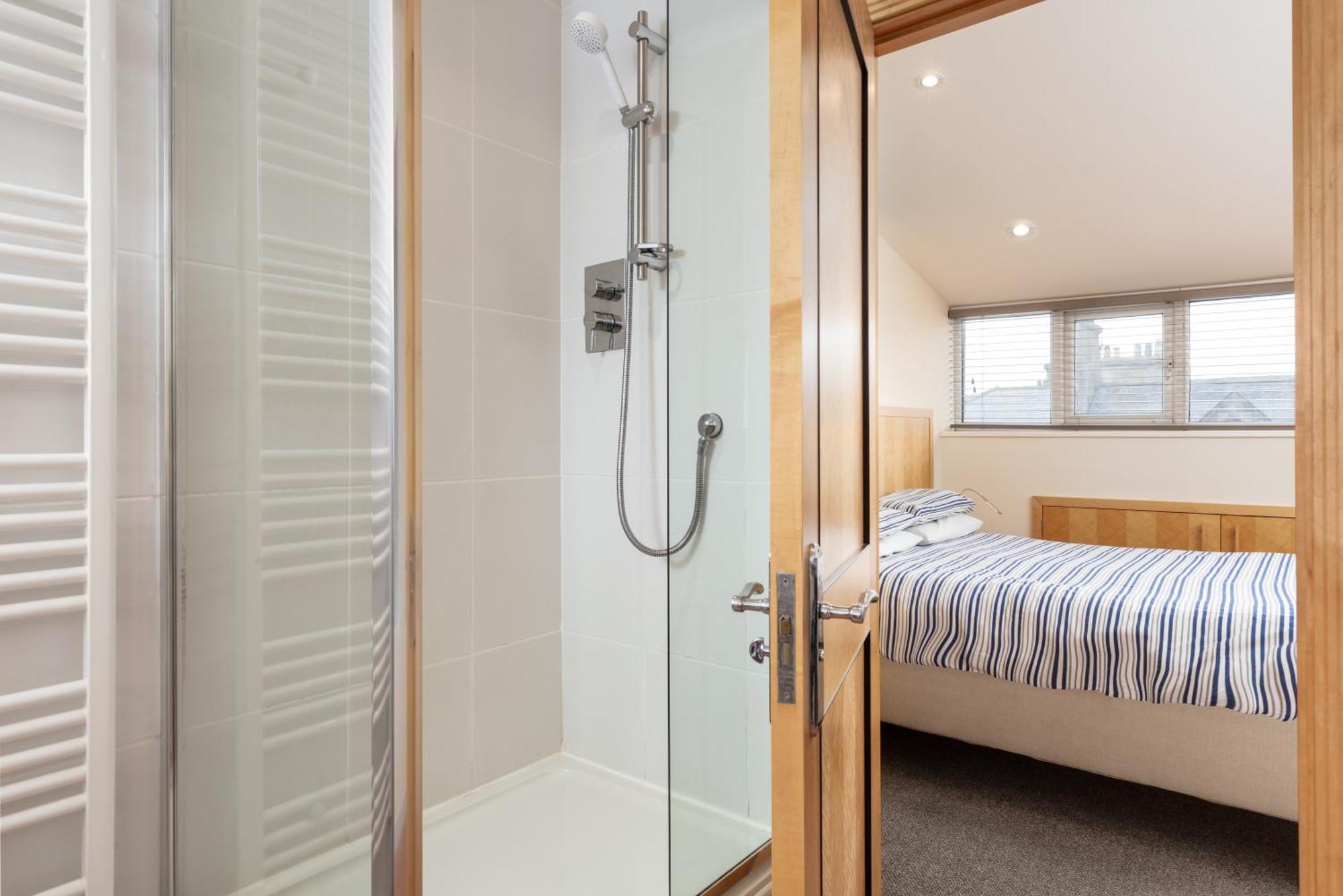 Hotel The Town House Whitby Esterno foto